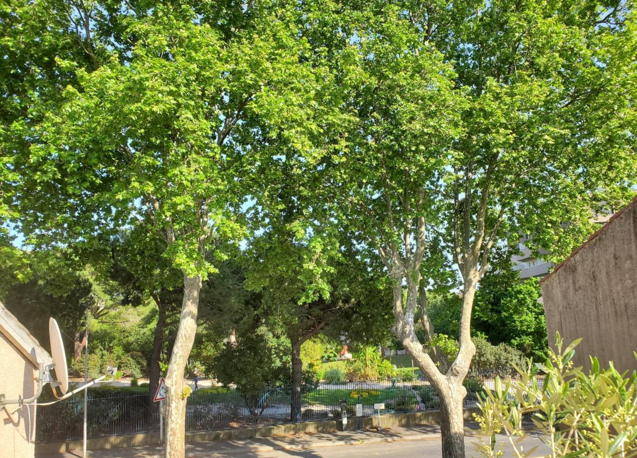 Le Grenier, Climatisation Terrasse Wi-Fi Netflix 15 Mn Coeur De Ville Beziers Bagian luar foto